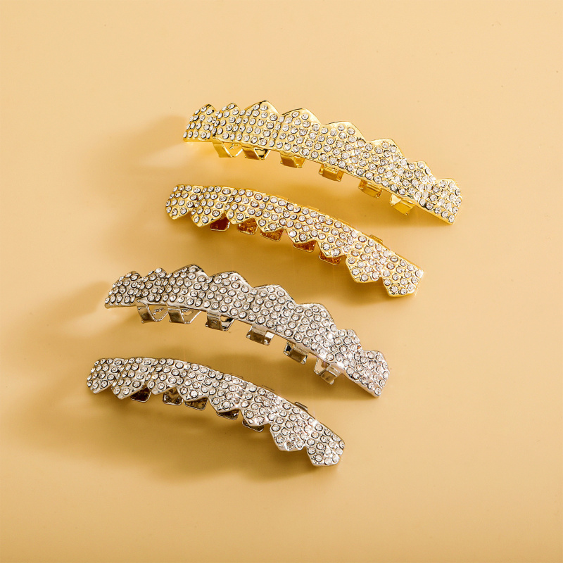 Błyszczące, wykwintne, modne,  – Body Jewelry Charms recenzja i cena